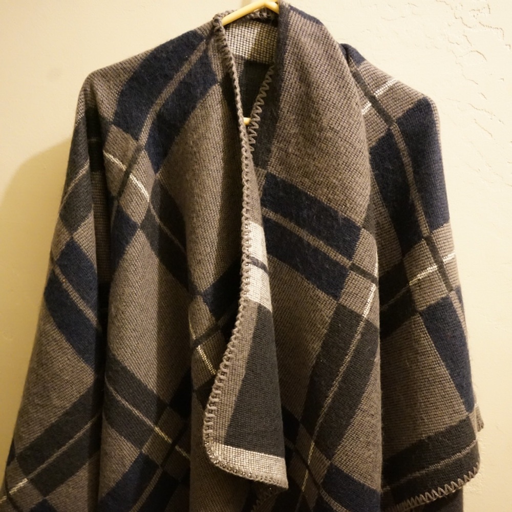 Cute banana republic fall poncho